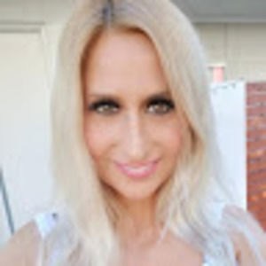 Meet your Posher, Lana